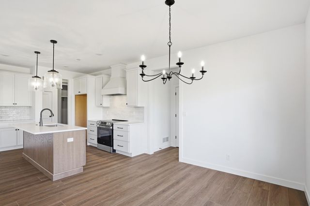 7310 W GOLDEN WILLOW DR, Columbia, MO 65202