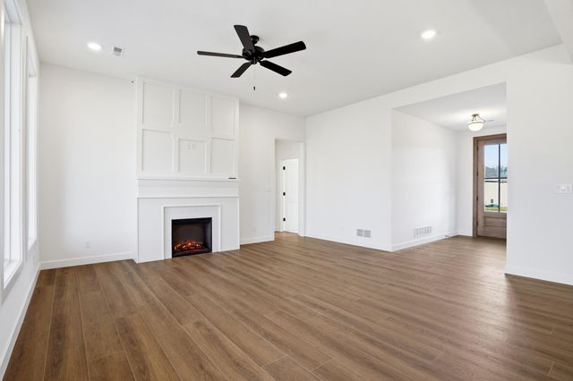 7310 W GOLDEN WILLOW DR, Columbia, MO 65202