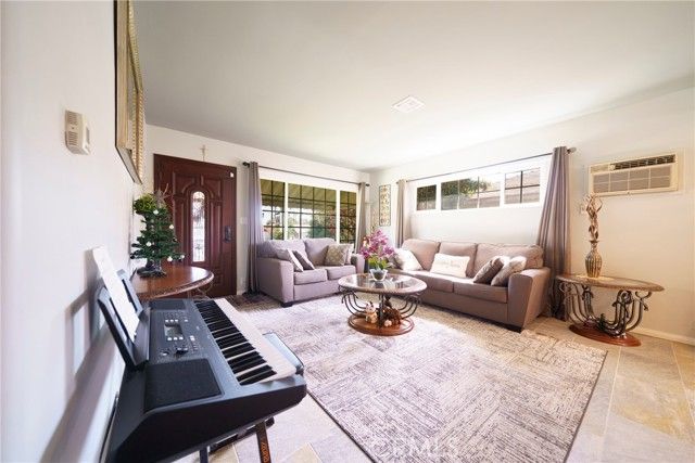 7463 Mason Ave, Winnetka (los Angeles), CA 91306