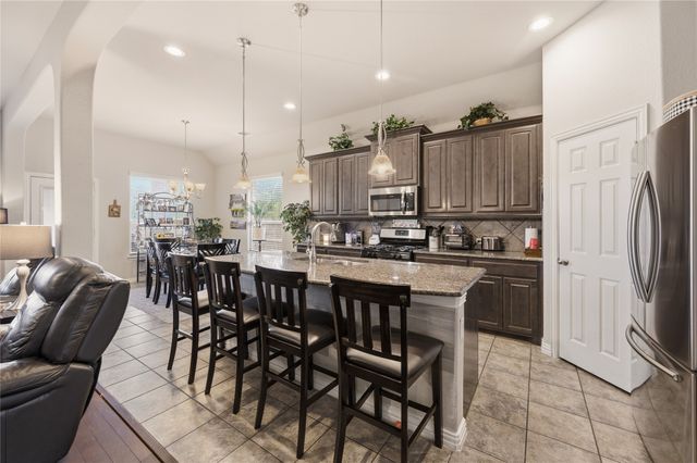140 Chestnut Road, Waxahachie, TX 75165