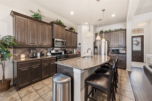 140 Chestnut Road, Waxahachie, TX 75165