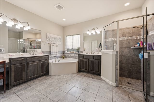140 Chestnut Road, Waxahachie, TX 75165
