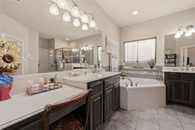 140 Chestnut Road, Waxahachie, TX 75165