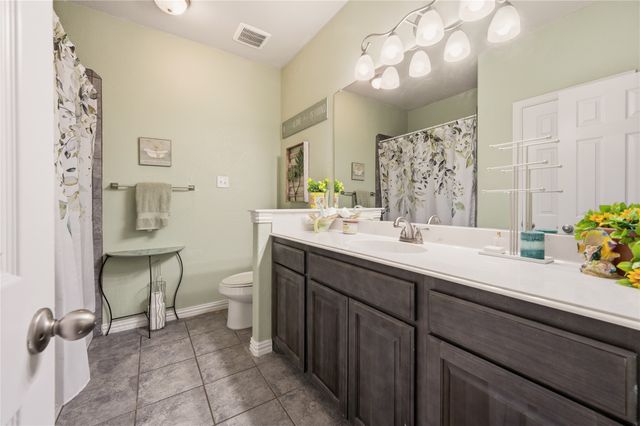 140 Chestnut Road, Waxahachie, TX 75165