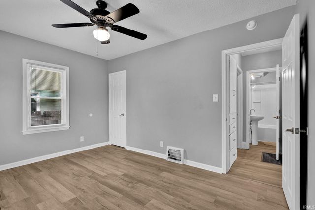 1106 S Boeke Road, Evansville, IN 47714