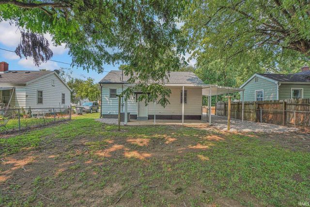 1106 S Boeke Road, Evansville, IN 47714