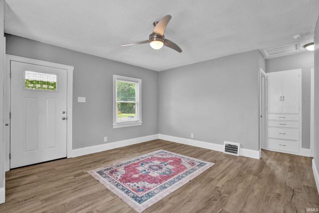 1106 S Boeke Road, Evansville, IN 47714