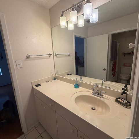 7123 Thrush View Ln Apt 17, San Antonio, TX 78209