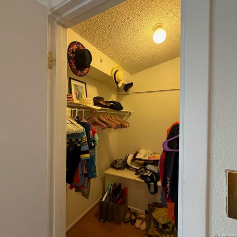 7123 Thrush View Ln Apt 17, San Antonio, TX 78209