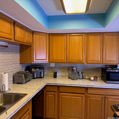 7123 Thrush View Ln Apt 17, San Antonio, TX 78209