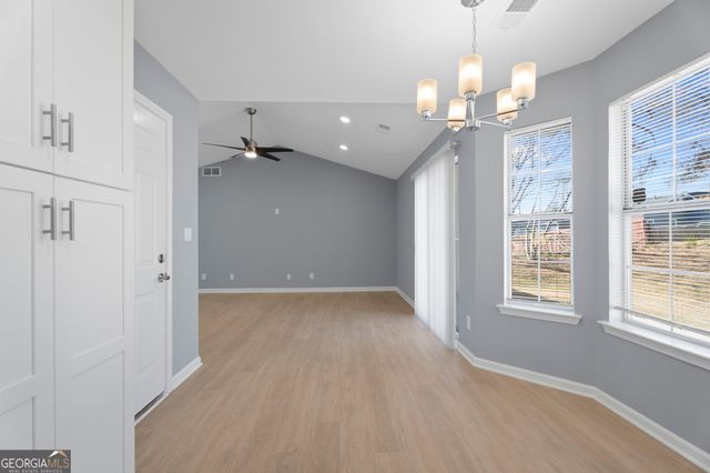 6149 Pembroke Dr, Rex, GA 30273