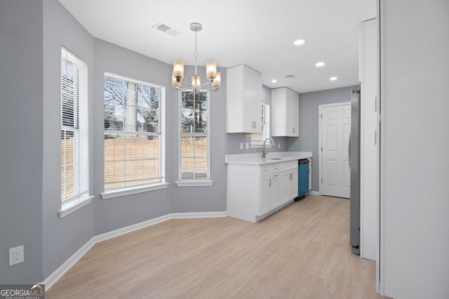 6149 Pembroke Dr, Rex, GA 30273