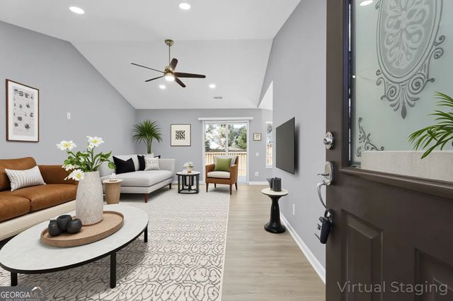 6149 Pembroke Dr, Rex, GA 30273