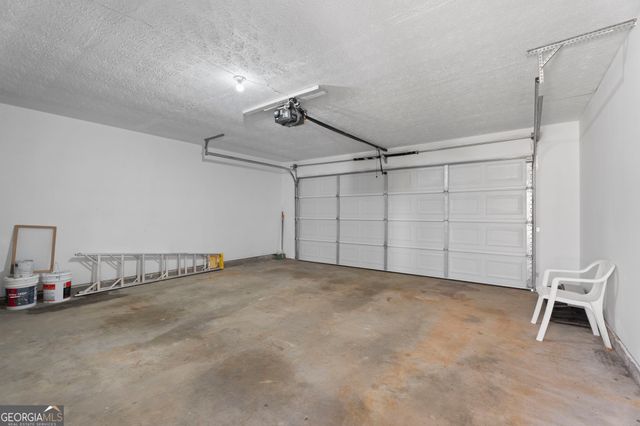 6149 Pembroke Dr, Rex, GA 30273