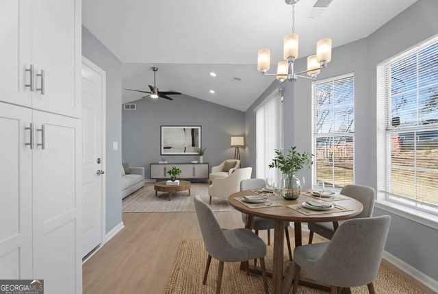 6149 Pembroke Dr, Rex, GA 30273