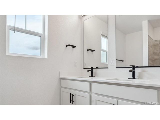 341 N Bersshine St, Watkins, CO 80137