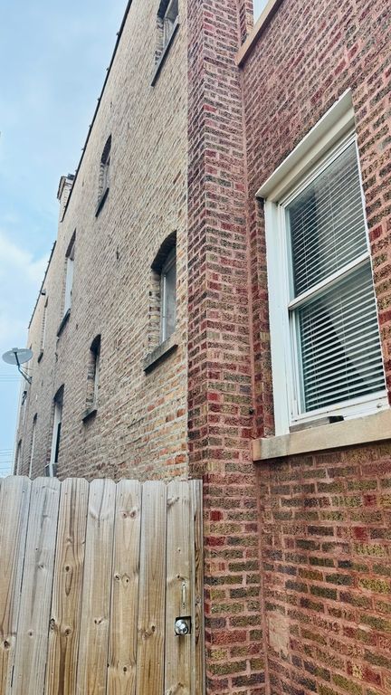 4818 W Fletcher Street, Chicago, IL 60641 — photo 4