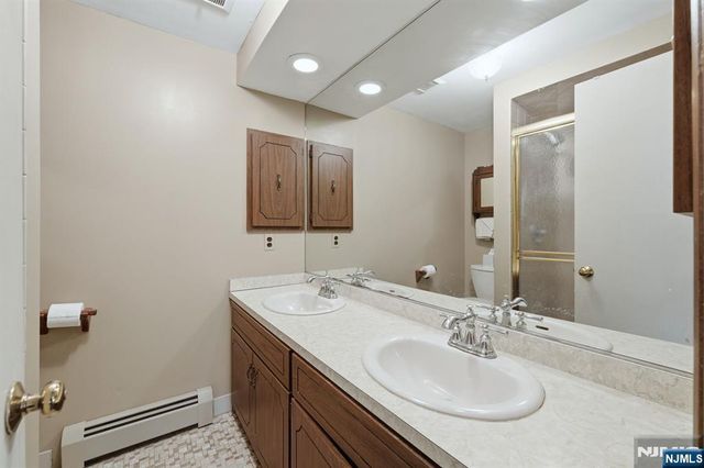 288 Montana Street, Paramus, NJ 07652