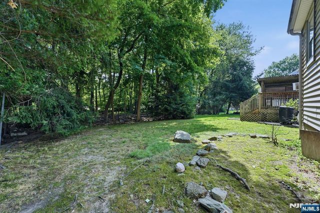 288 Montana Street, Paramus, NJ 07652