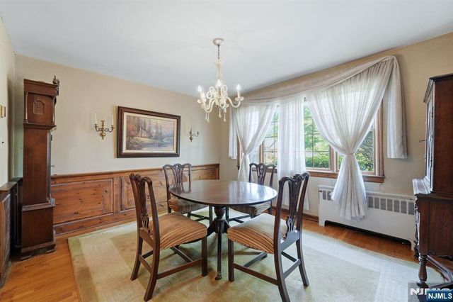288 Montana Street, Paramus, NJ 07652