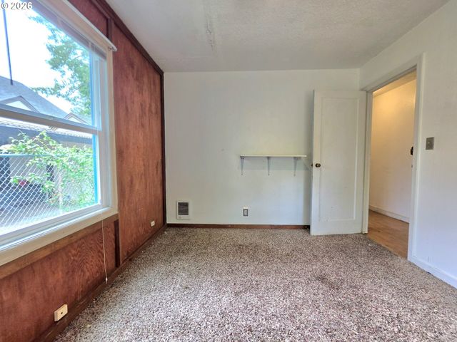 2655 KINCAID St, Eugene, OR 97405