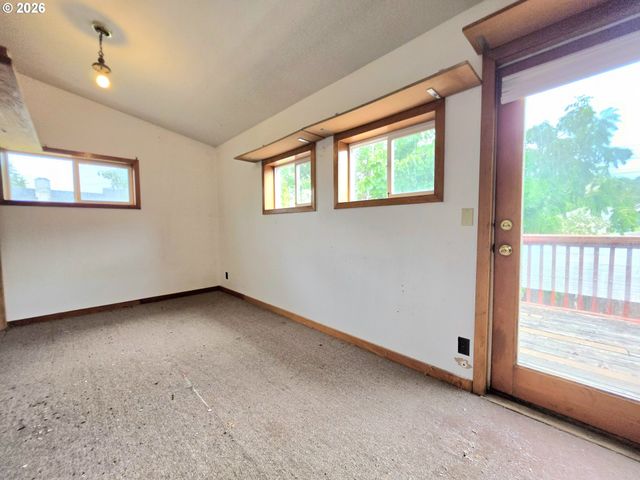 2655 KINCAID St, Eugene, OR 97405