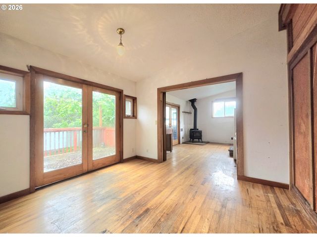 2655 KINCAID St, Eugene, OR 97405