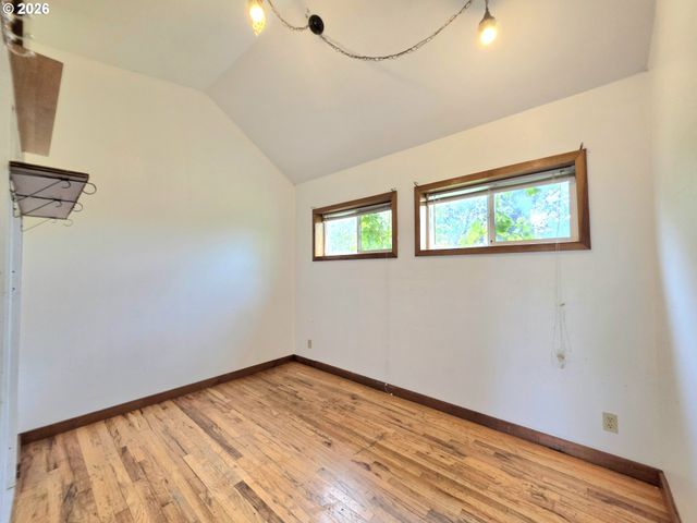 2655 KINCAID St, Eugene, OR 97405