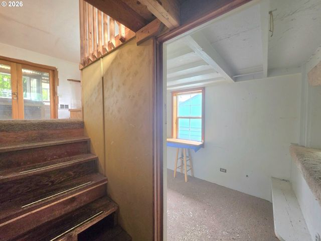 2655 KINCAID St, Eugene, OR 97405
