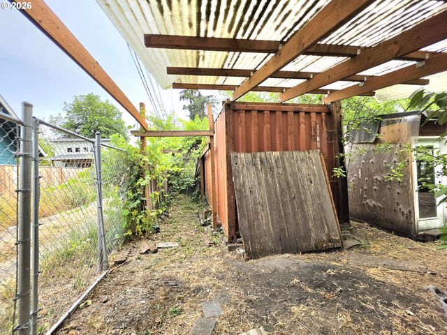 2655 KINCAID St, Eugene, OR 97405