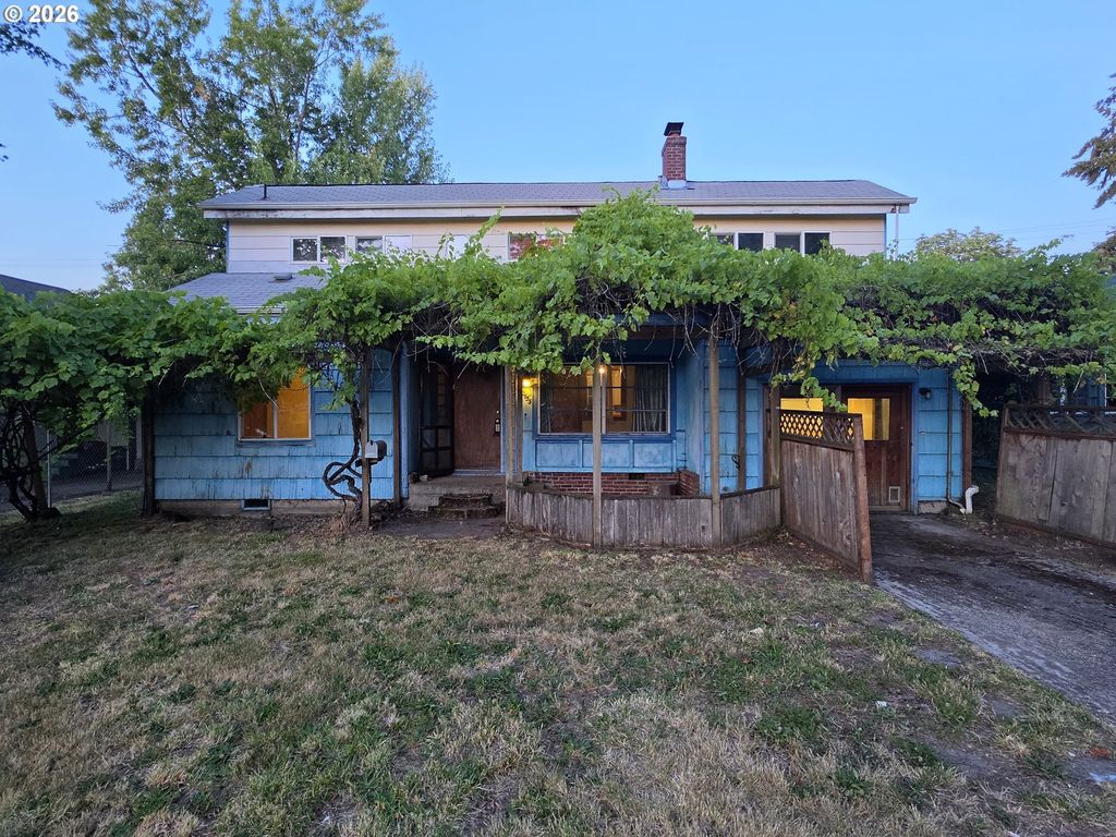 2655 KINCAID St, Eugene, OR 97405