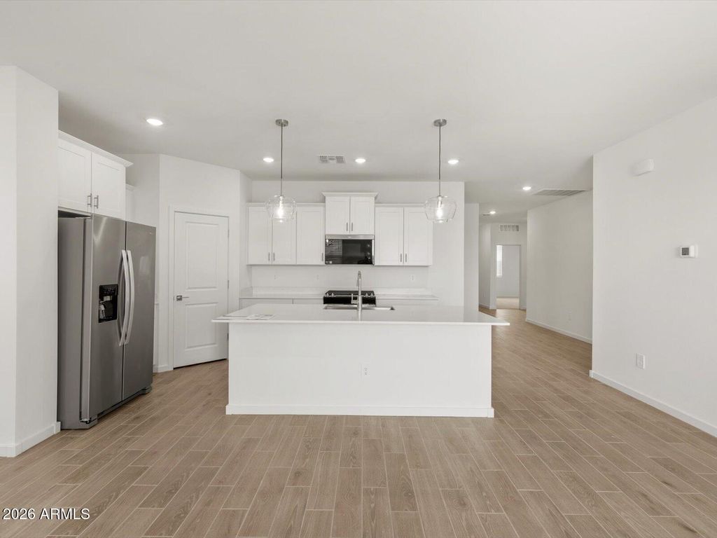 33070 N Noir Drive, San Tan Valley, AZ 85143