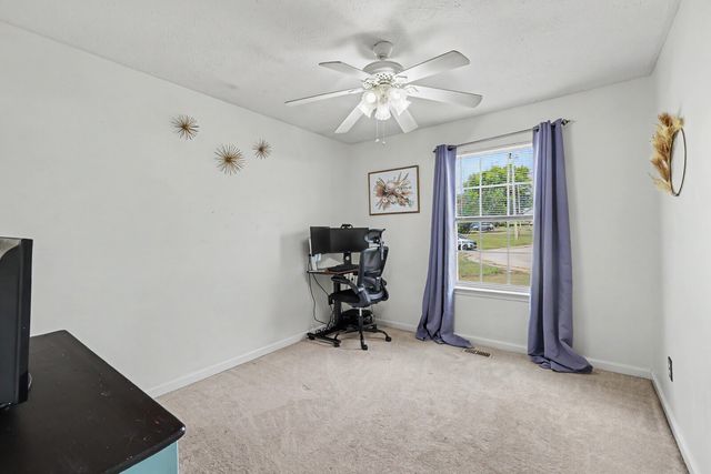 718 Paige Ct, Columbia, TN 38401