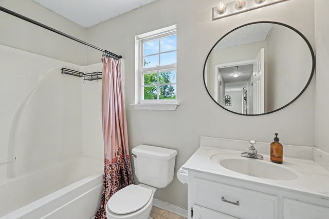 718 Paige Ct, Columbia, TN 38401