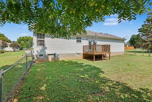 718 Paige Ct, Columbia, TN 38401