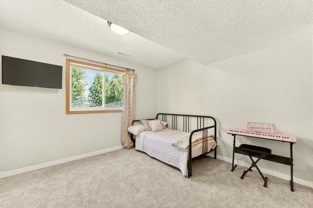 5867 Kingsbury Drive NW, Rochester, MN 55901
