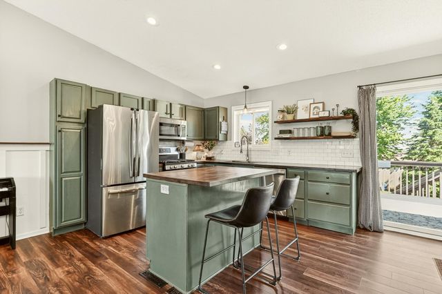 5867 Kingsbury Drive NW, Rochester, MN 55901