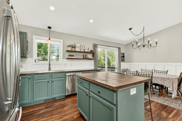 5867 Kingsbury Drive NW, Rochester, MN 55901