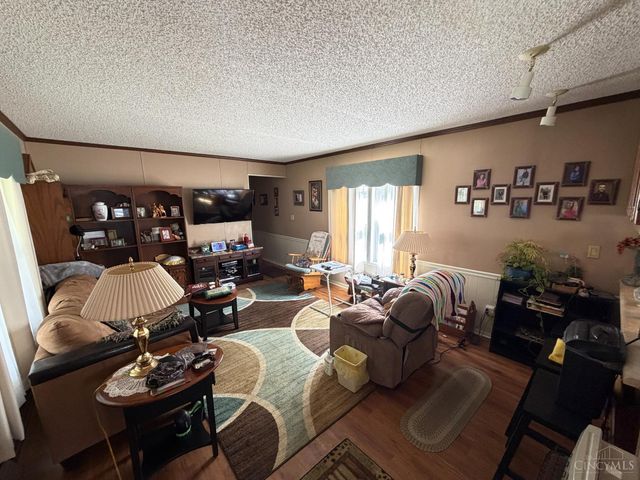 10818 North Shore Drive, Paint Twp, OH 45133