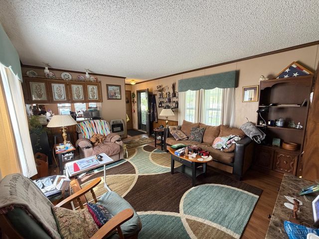 10818 North Shore Drive, Paint Twp, OH 45133