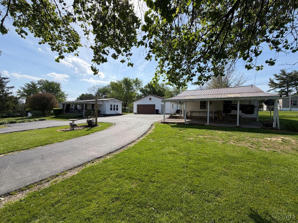 10818 North Shore Drive, Paint Twp, OH 45133