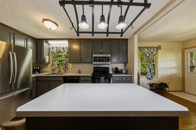 107 Shepherd Lane, Bedford, VA 24523