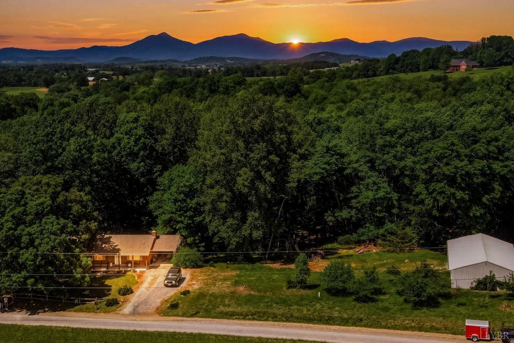 107 Shepherd Lane, Bedford, VA 24523