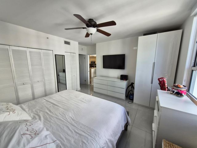 701 Brickell Key Boulevard 2008, Miami, FL 33131