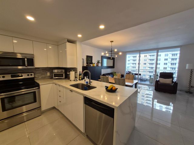 701 Brickell Key Boulevard 2008, Miami, FL 33131