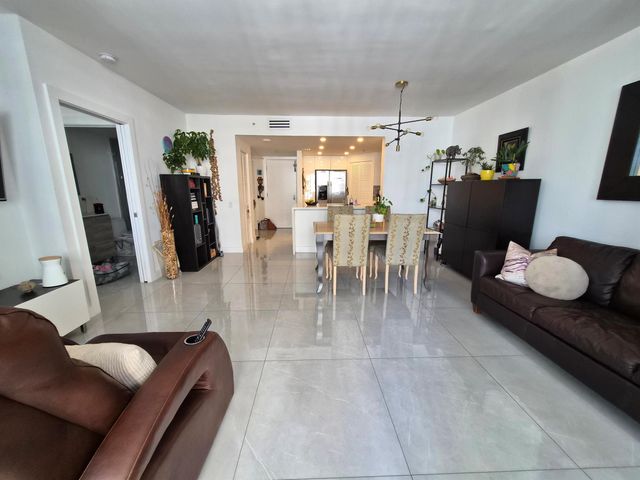 701 Brickell Key Boulevard 2008, Miami, FL 33131