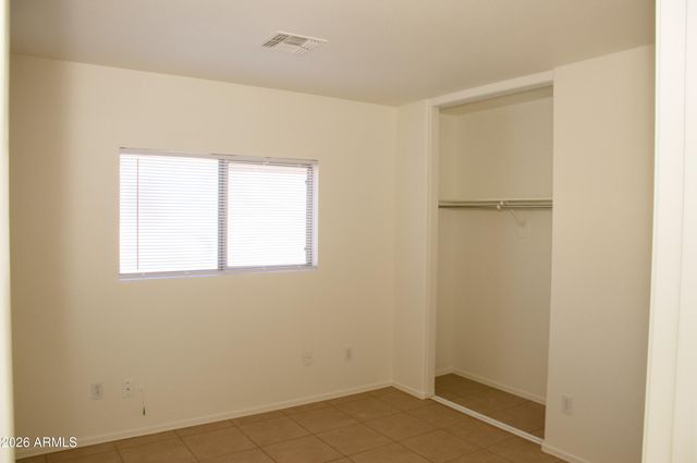 2716 W Allens Peak Drive, San Tan Valley, AZ 85144