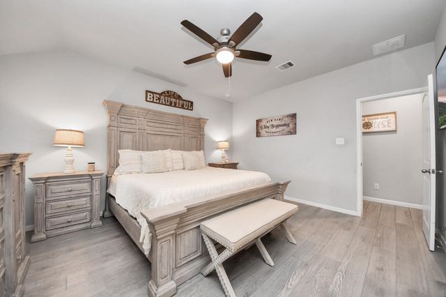 550 Winburn Tide Lane, La Porte, TX 77571