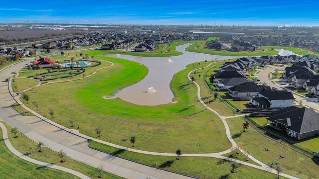 550 Winburn Tide Lane, La Porte, TX 77571