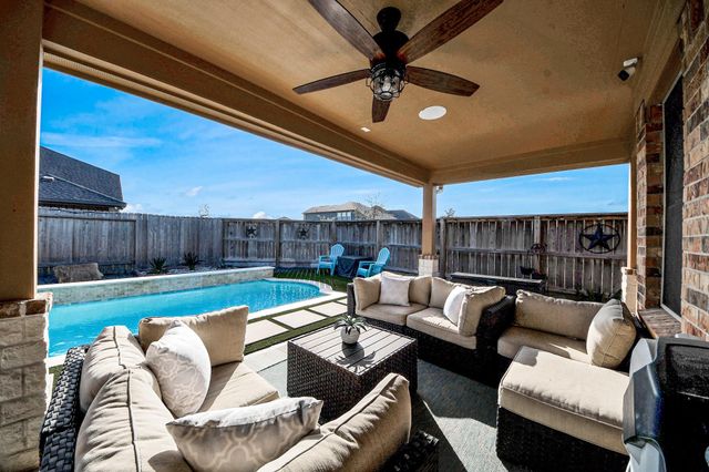 550 Winburn Tide Lane, La Porte, TX 77571